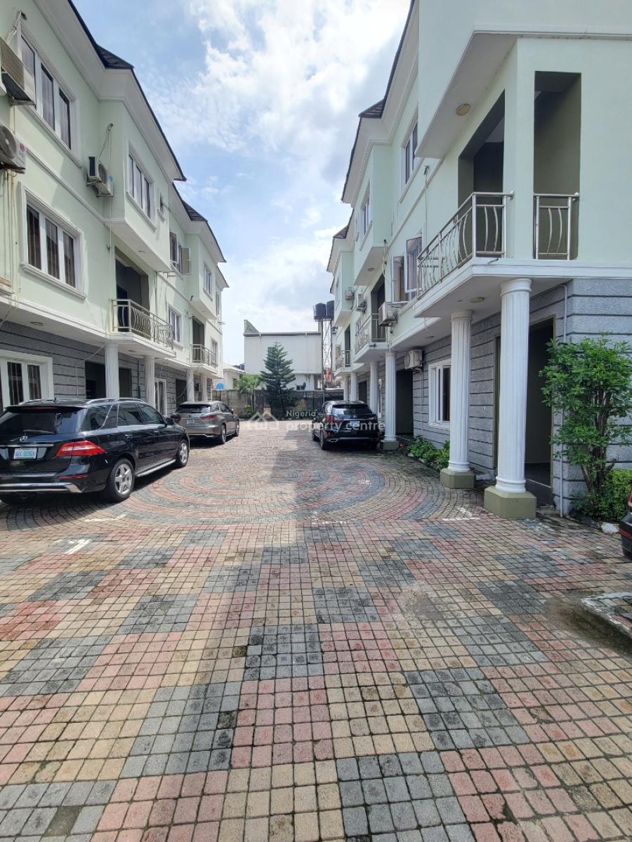 Standard and Spacious 4bedroom Terrace Duplex on 2 Floors, Osapa London, Lekki, Lagos, Terraced Duplex for Rent