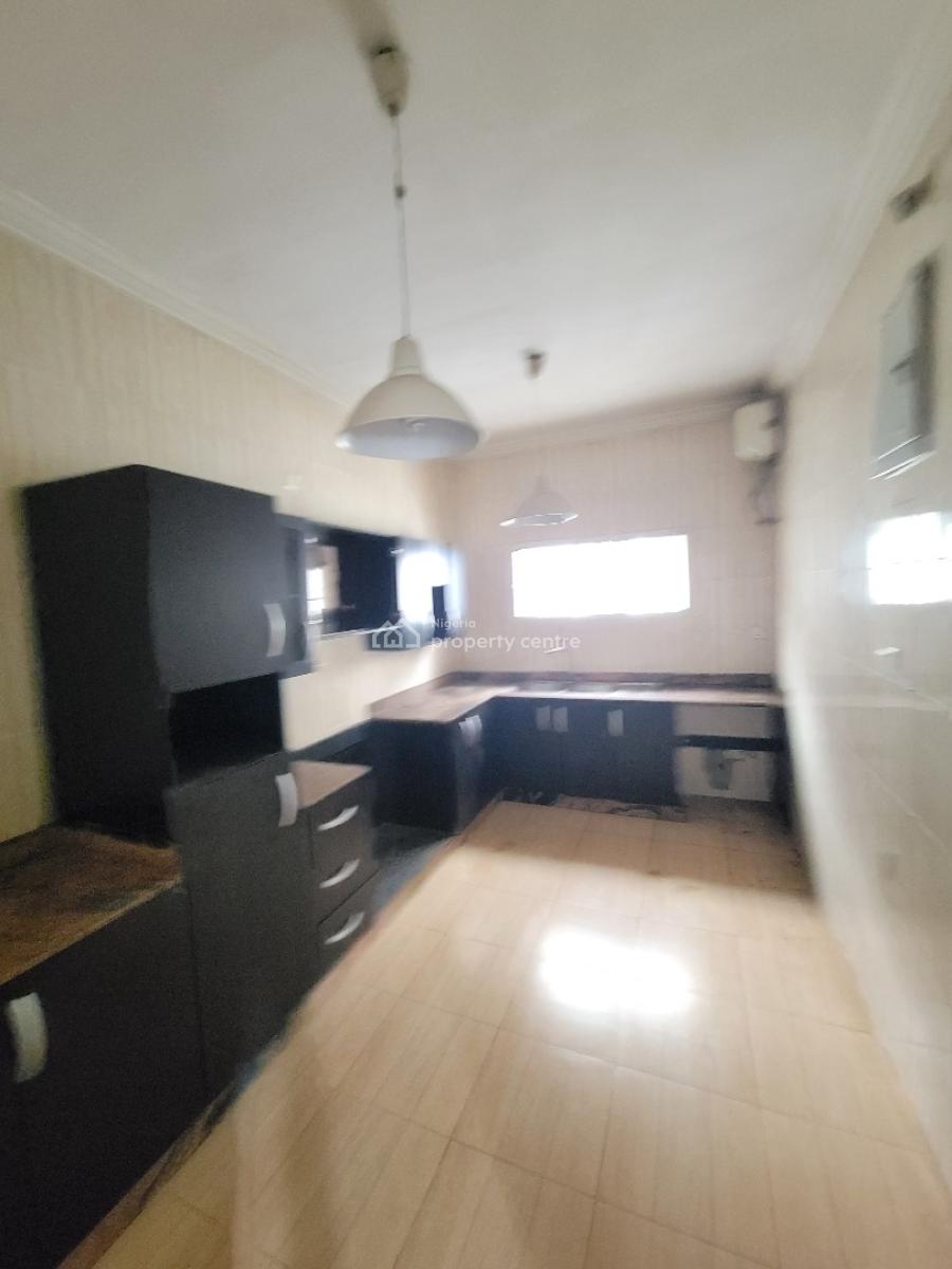 Standard and Spacious 4bedroom Terrace Duplex on 2 Floors, Osapa London, Lekki, Lagos, Terraced Duplex for Rent