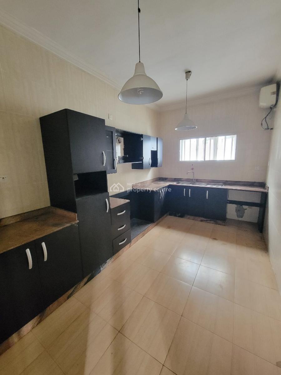 Standard and Spacious 4bedroom Terrace Duplex on 2 Floors, Osapa London, Lekki, Lagos, Terraced Duplex for Rent