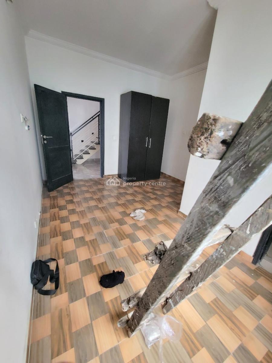 Standard and Spacious 4bedroom Terrace Duplex on 2 Floors, Osapa London, Lekki, Lagos, Terraced Duplex for Rent