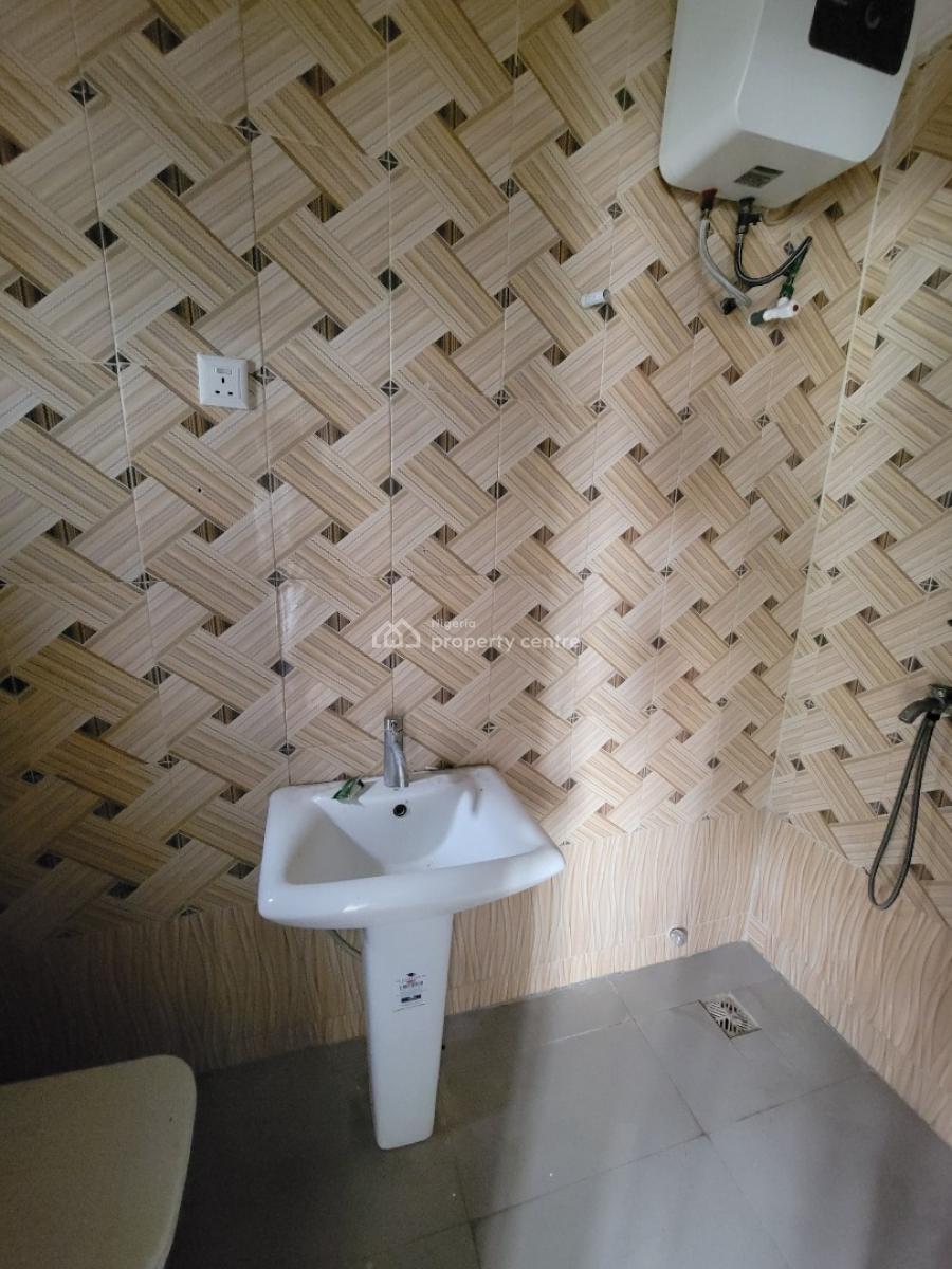 Standard and Spacious 4bedroom Terrace Duplex on 2 Floors, Osapa London, Lekki, Lagos, Terraced Duplex for Rent