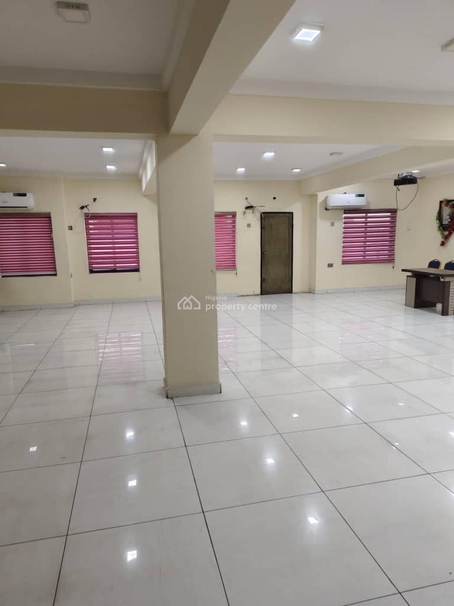 Well Maintained Open Plan Office Space 130 Sqm, College Road, Ogba, Ikeja, Lagos, Office Space for Rent