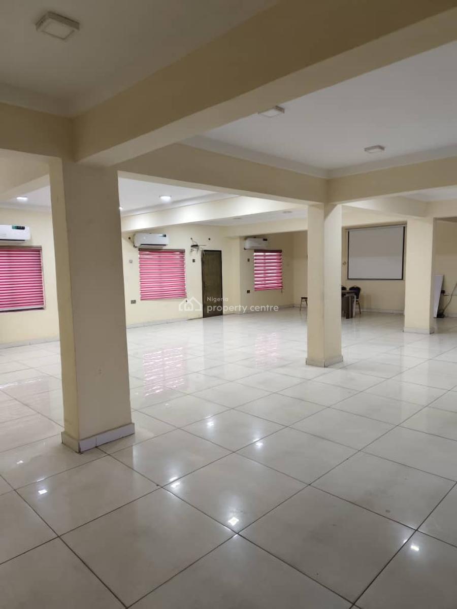 Well Maintained Open Plan Office Space 130 Sqm, College Road, Ogba, Ikeja, Lagos, Office Space for Rent