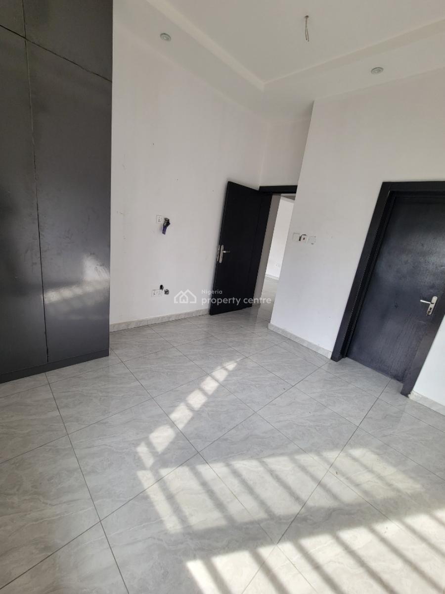 Sharp and Spacious 2-bedroom Apartment, Fountain Estate, Badore, Ajah, Lagos, Flat / Apartment for Rent