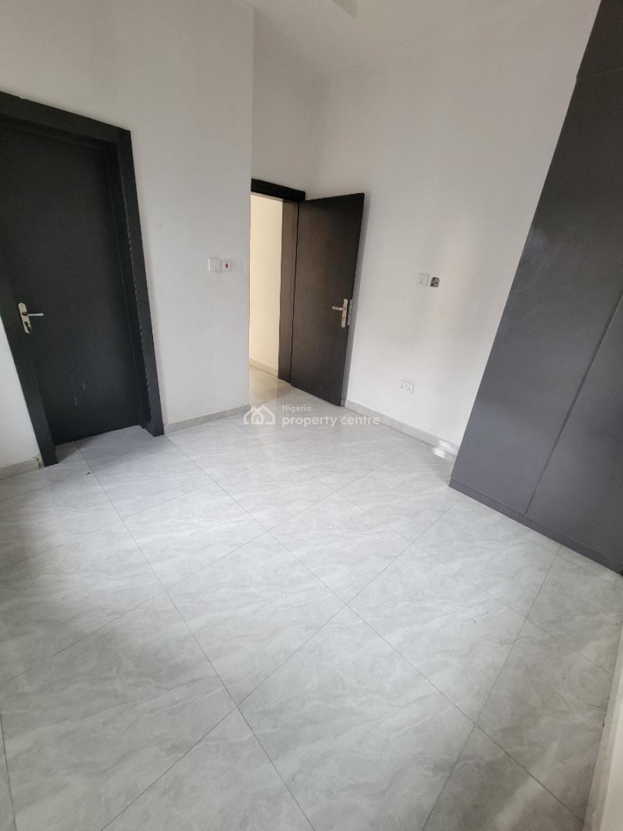 Sharp and Spacious 2-bedroom Apartment, Fountain Estate, Badore, Ajah, Lagos, Flat / Apartment for Rent
