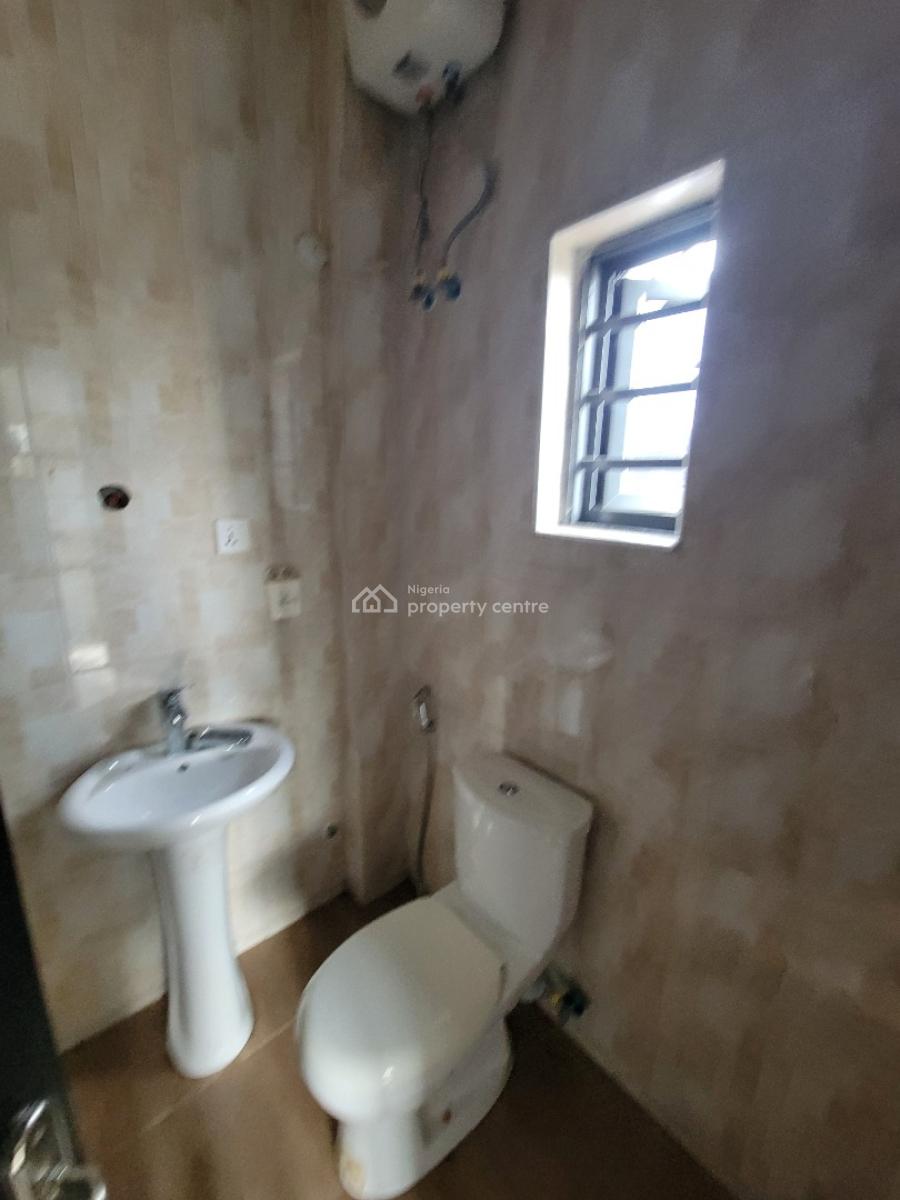 Sharp and Spacious 2-bedroom Apartment, Fountain Estate, Badore, Ajah, Lagos, Flat / Apartment for Rent