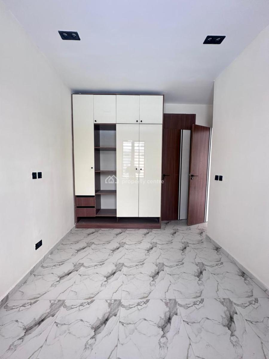 Strategic Investment: 1 Bedroom Apartment, Orchid, Lekki, Lagos, Flat / Apartment for Sale