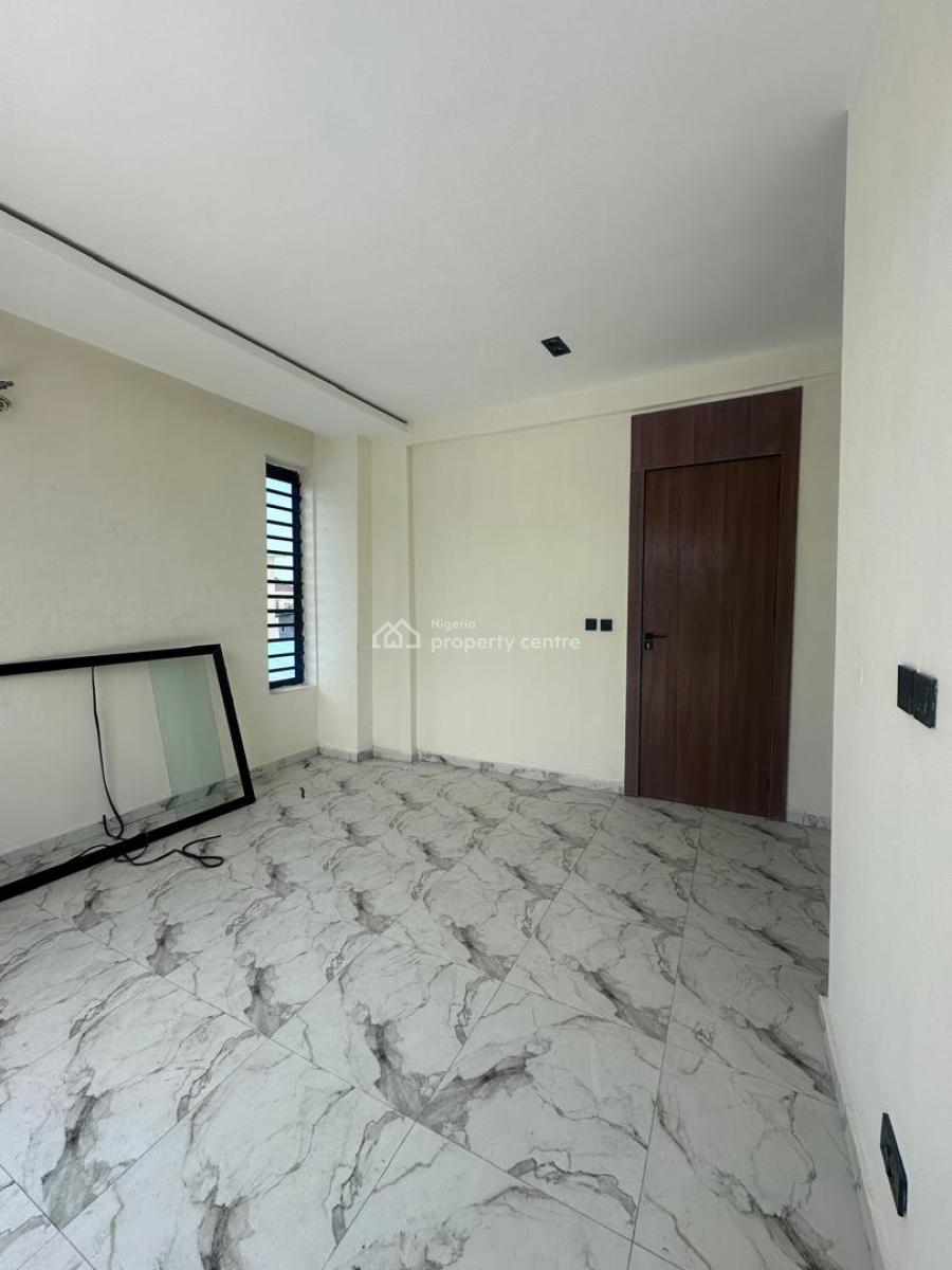 Strategic Investment: 2 Bedroom Apartment, Orchid, Lekki, Lagos, Flat / Apartment for Sale