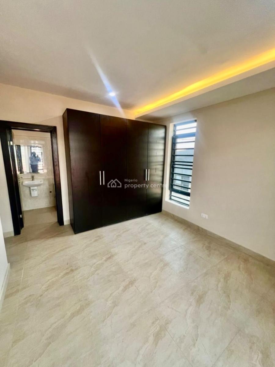 Newly Built with a B Q: Modern and Serviced, Lekki Phase 1, Lekki, Lagos, Flat / Apartment for Rent
