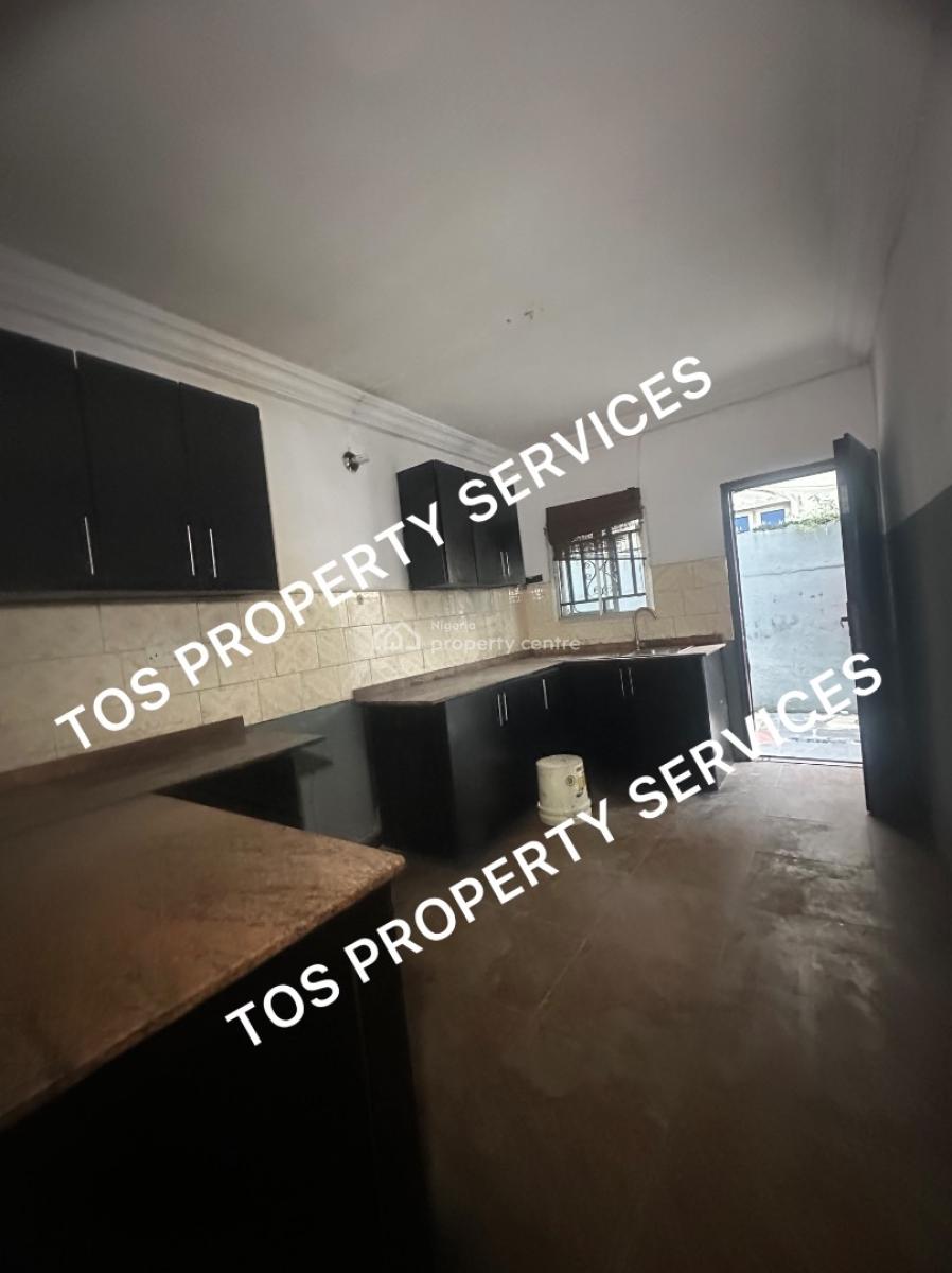3 Bedroom Flat in an Estate, in an Estate in Yaba, Lagos, Yaba, Lagos, Flat / Apartment for Rent
