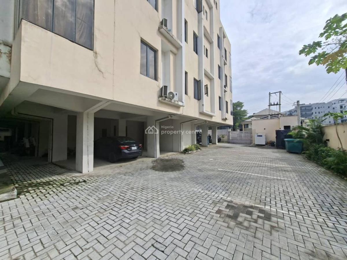 Solidly Built 3 Bedroom Flat with Guest Toilet, Off Freedom Way,lekki Phase1, Lekki Phase 1, Lekki, Lagos, Flat / Apartment for Sale