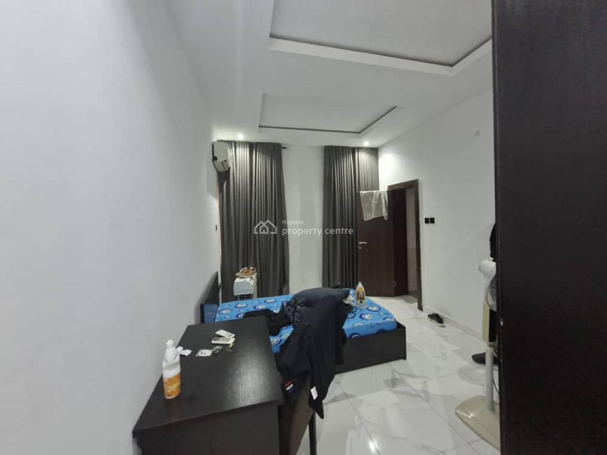 Solidly Built 3 Bedroom Flat with Guest Toilet, Off Freedom Way,lekki Phase1, Lekki Phase 1, Lekki, Lagos, Flat / Apartment for Sale