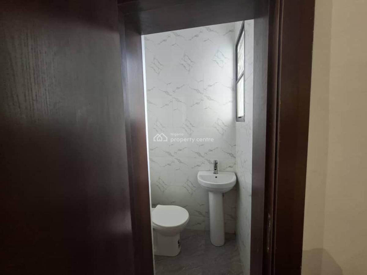 Solidly Built 3 Bedroom Flat with Guest Toilet, Off Freedom Way,lekki Phase1, Lekki Phase 1, Lekki, Lagos, Flat / Apartment for Sale