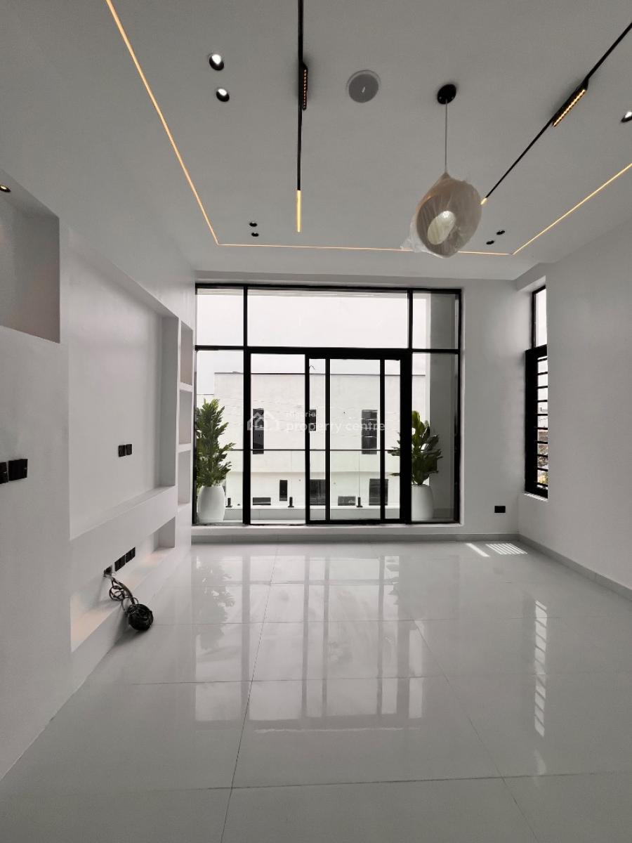 Beautifully Designed Home, Ikota, Lekki, Lagos, Semi-detached Duplex for Sale