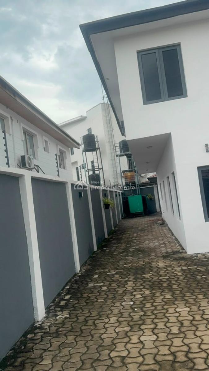 Fully Detached 5-bedroom Duplex with Bq, Lekki Phase 1, Lekki, Lagos, Office Space for Rent
