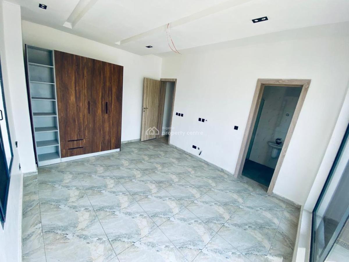 3 Bedroom Flat with Bq on Sisth Floor, Lekki Phase 1 on The Right Side, Lekki, Lagos, Flat / Apartment for Rent