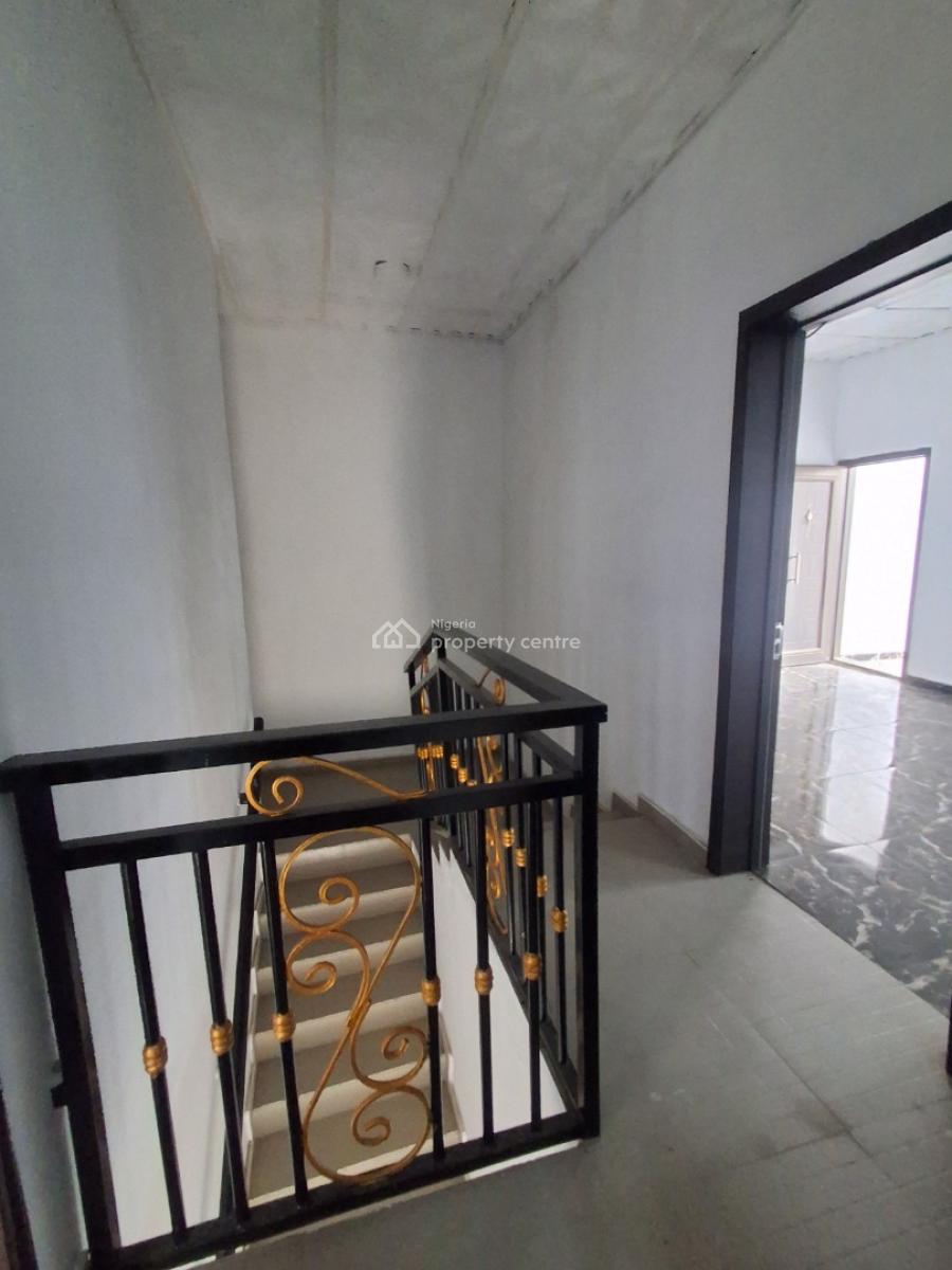 3bedroom Upstairs, in an Estate, Badore, Ajah, Lagos, House for Rent