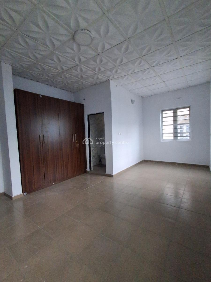 3bedroom Upstairs, in an Estate, Badore, Ajah, Lagos, House for Rent