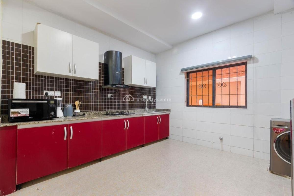 Spacious One Bedroom Apartment, Phase 1, Lekki, Lagos, Mini Flat (room and Parlour) Short Let