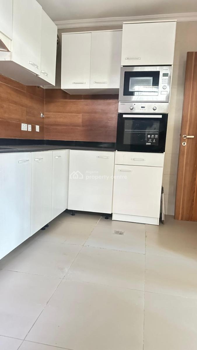 3bedroom Maisonette with a Room Bq in Old Ikoyi Off Glover Road, Off Glover Road Ikoyi, Old Ikoyi, Ikoyi, Lagos, Flat / Apartment for Rent