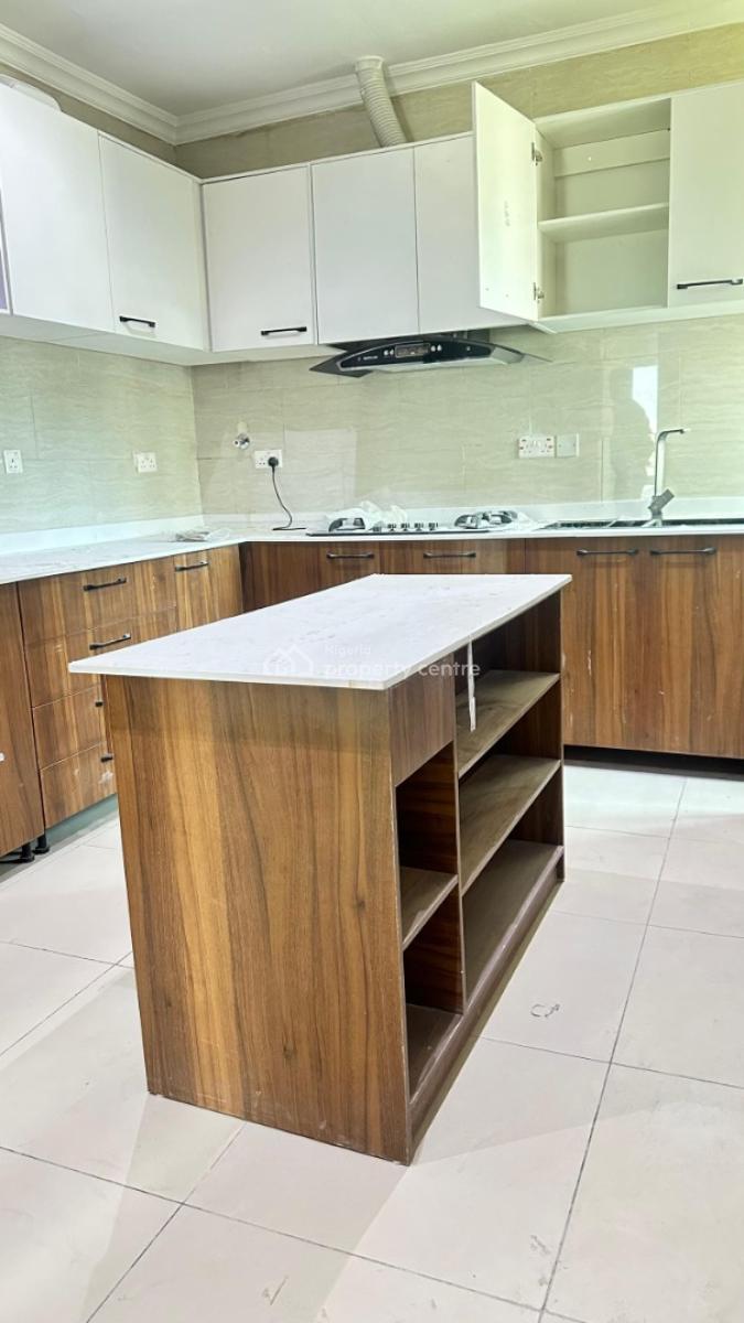 3bedroom Maisonette with a Room Bq in Old Ikoyi Off Glover Road, Off Glover Road Ikoyi, Old Ikoyi, Ikoyi, Lagos, Flat / Apartment for Rent
