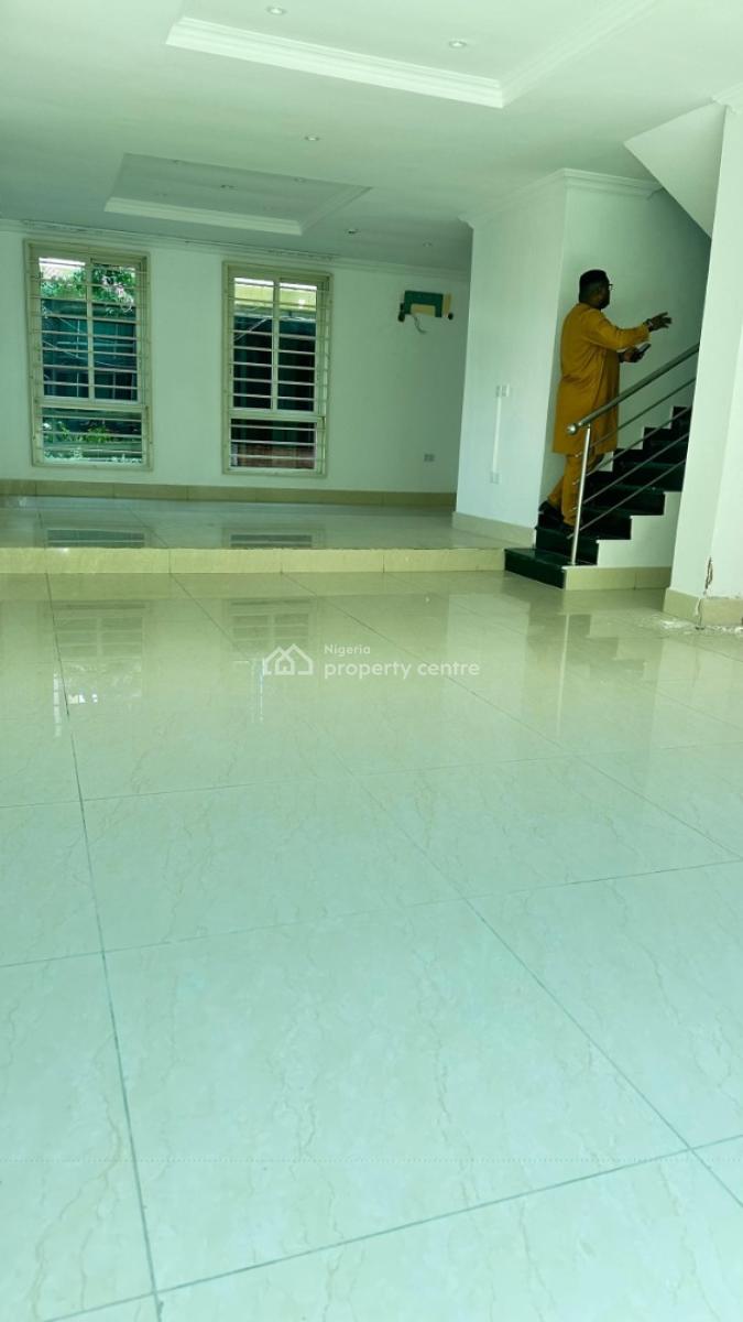 3bedroom Maisonette with a Room Bq in Old Ikoyi Off Glover Road, Off Glover Road Ikoyi, Old Ikoyi, Ikoyi, Lagos, Flat / Apartment for Rent