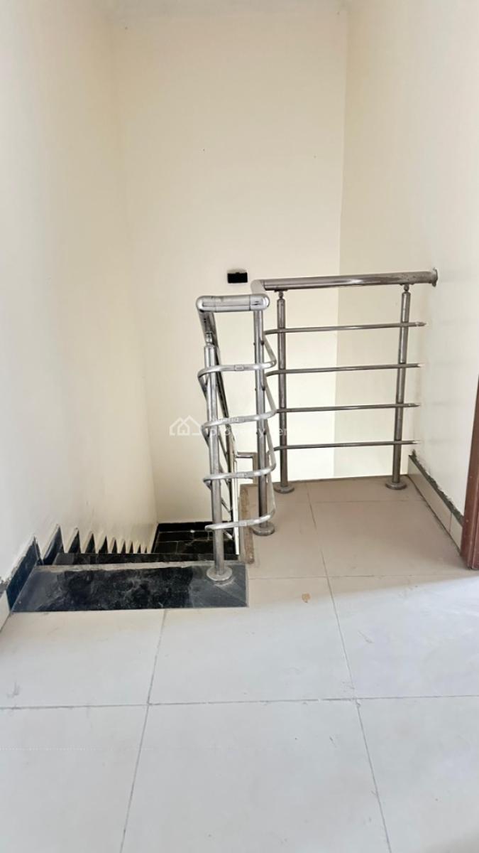 3bedroom Maisonette with a Room Bq in Old Ikoyi Off Glover Road, Off Glover Road Ikoyi, Old Ikoyi, Ikoyi, Lagos, Flat / Apartment for Rent