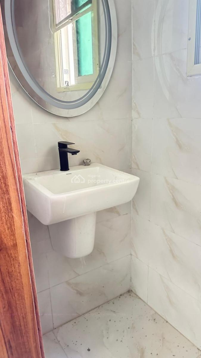 3bedroom Maisonette with a Room Bq in Old Ikoyi Off Glover Road, Off Glover Road Ikoyi, Old Ikoyi, Ikoyi, Lagos, Flat / Apartment for Rent
