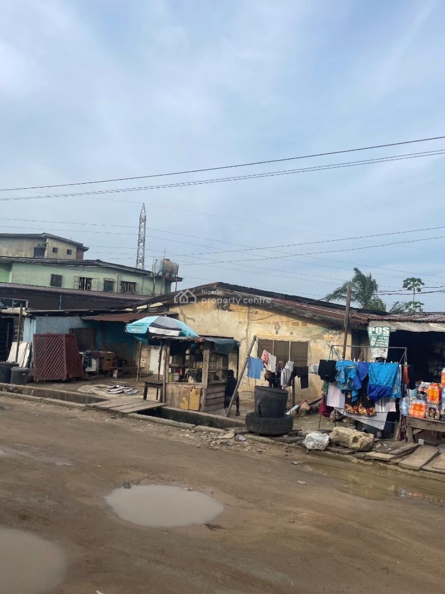 Dilapidated Bungalow on Full Plot of Land, Off Agbebi Road Ijesha Surulere Lagos, Ijeshatedo, Surulere, Lagos, Mixed-use Land for Sale