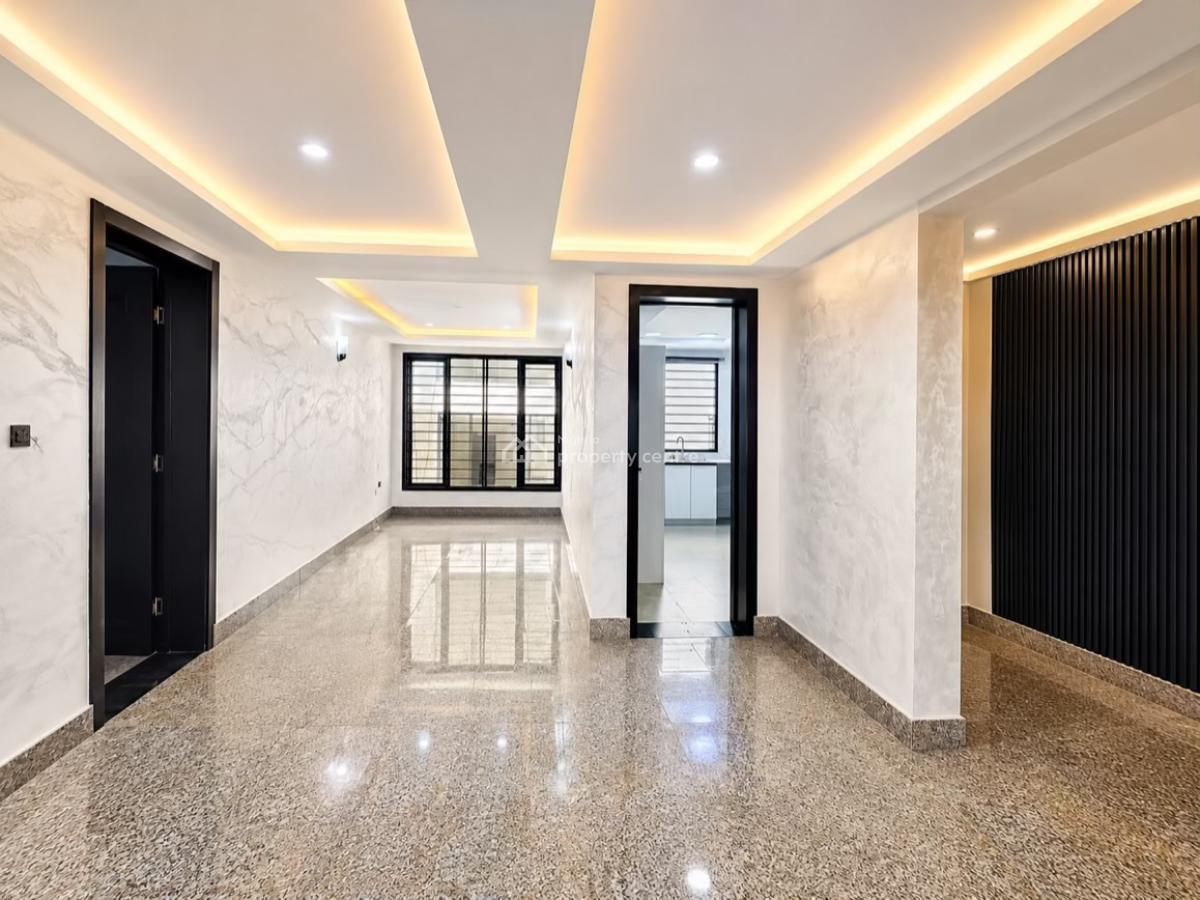 Serviced 3 Bedroom Flat with No on D 2nd Floor N Elevator, Lekki Phase 1 Lbs Whitesand Sch, Lekki Phase 1, Lekki, Lagos, Flat / Apartment for Rent
