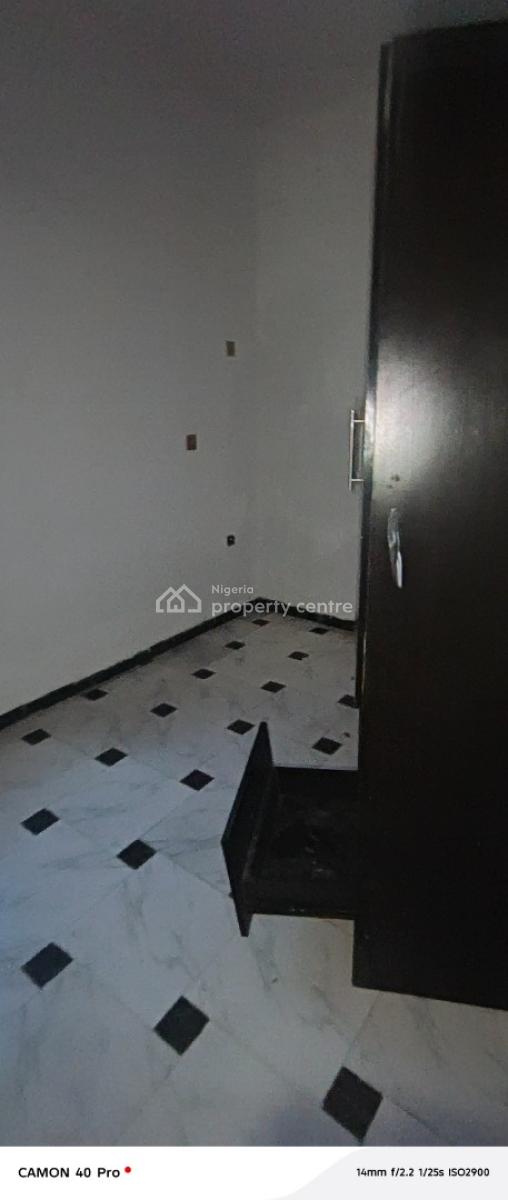 Service Two Bedroom Flat in Osapa London, Kazeem Eletu Street, Osapa, Lekki, Lagos, Flat / Apartment for Rent