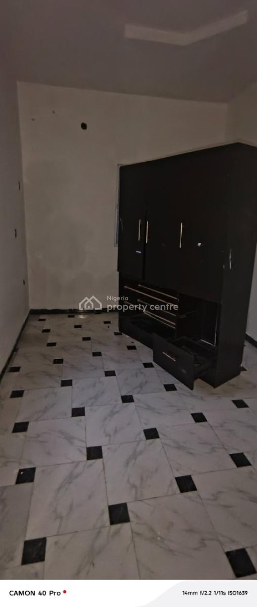 Service Two Bedroom Flat in Osapa London, Kazeem Eletu Street, Osapa, Lekki, Lagos, Flat / Apartment for Rent