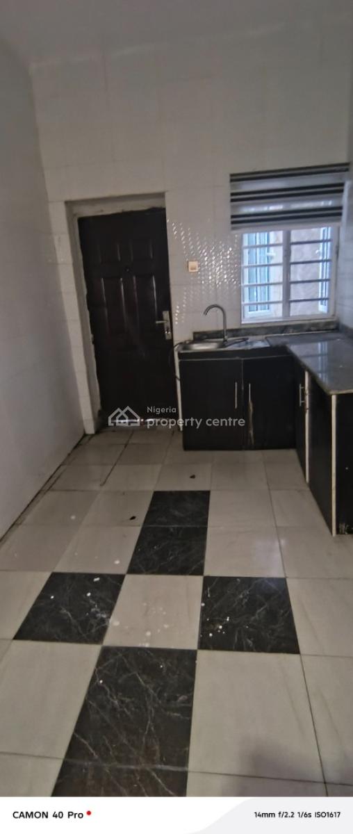 Service Two Bedroom Flat in Osapa London, Kazeem Eletu Street, Osapa, Lekki, Lagos, Flat / Apartment for Rent