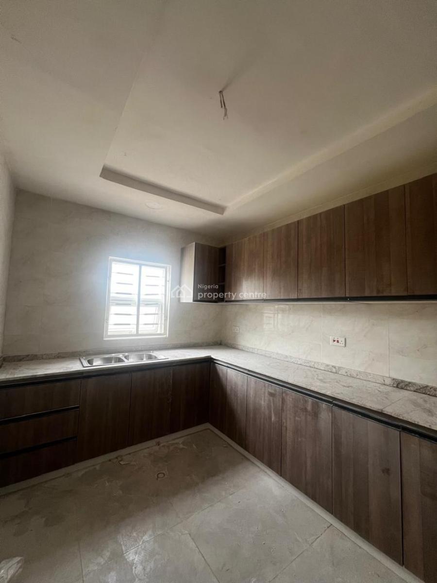 Newly Built 3 Bedroom Flat with Bq, By Roundabout, Galadimawa, Abuja, Flat / Apartment for Sale