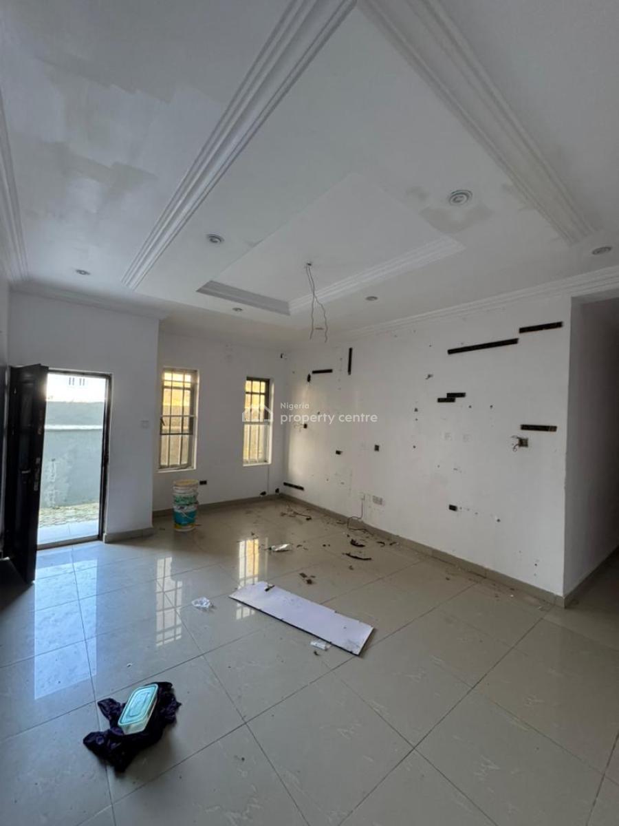 Lovely 2 Bedroom Apartment, New Road, Lekki Expressway, Lekki, Lagos, Flat / Apartment for Rent