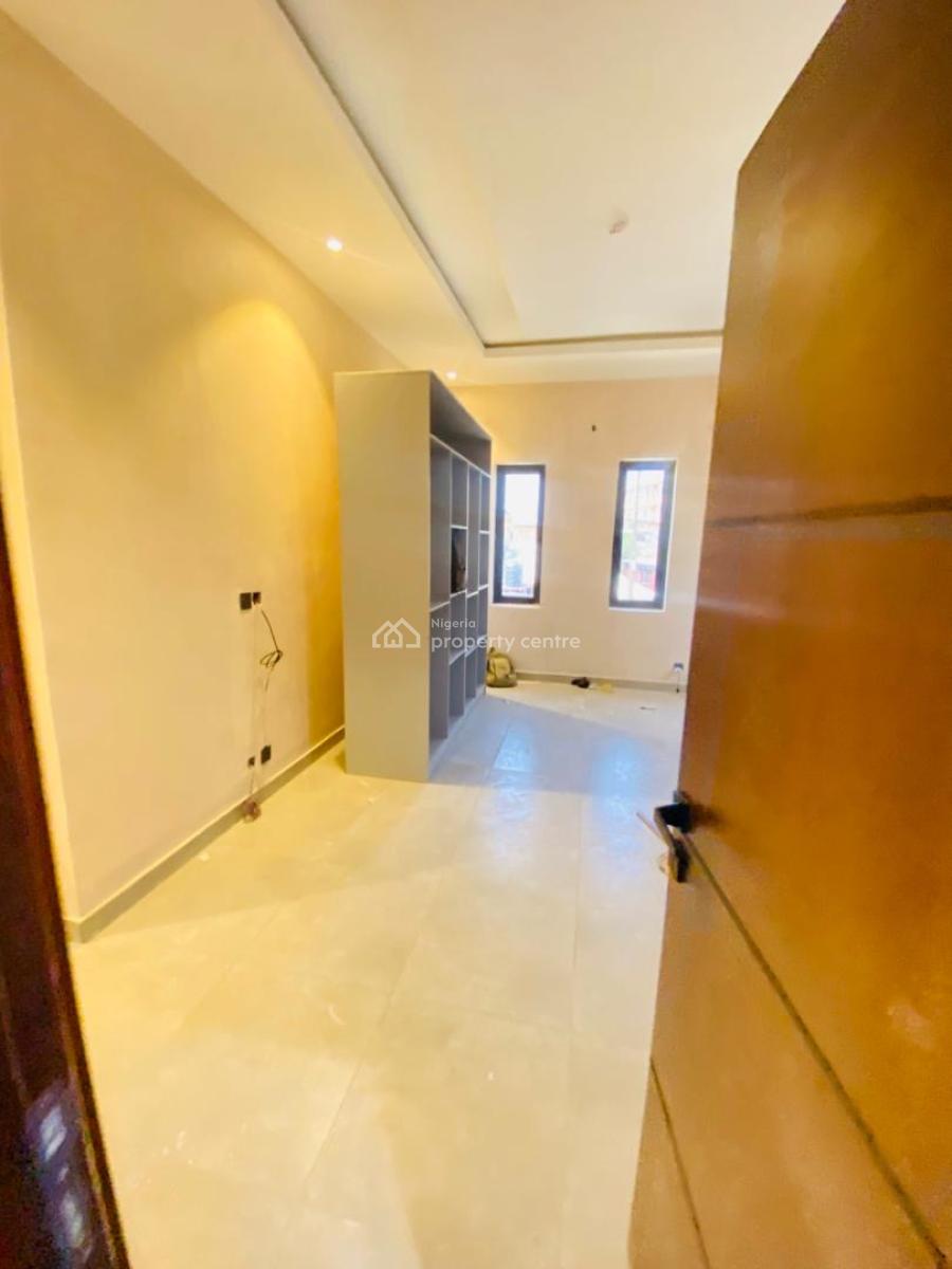 Beautiful Three Bedrooms Off Pedro, Off Pedro Road, Pedro, Gbagada, Lagos, Flat / Apartment for Sale