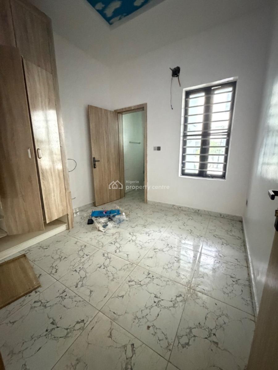 Single Room Shared Apartment, Royal Pine Estate, Lafiaji, Lekki, Lagos, House for Rent