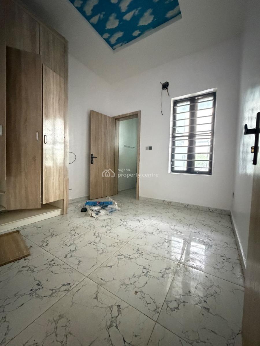 Single Room Shared Apartment, Royal Pine Estate, Lafiaji, Lekki, Lagos, House for Rent