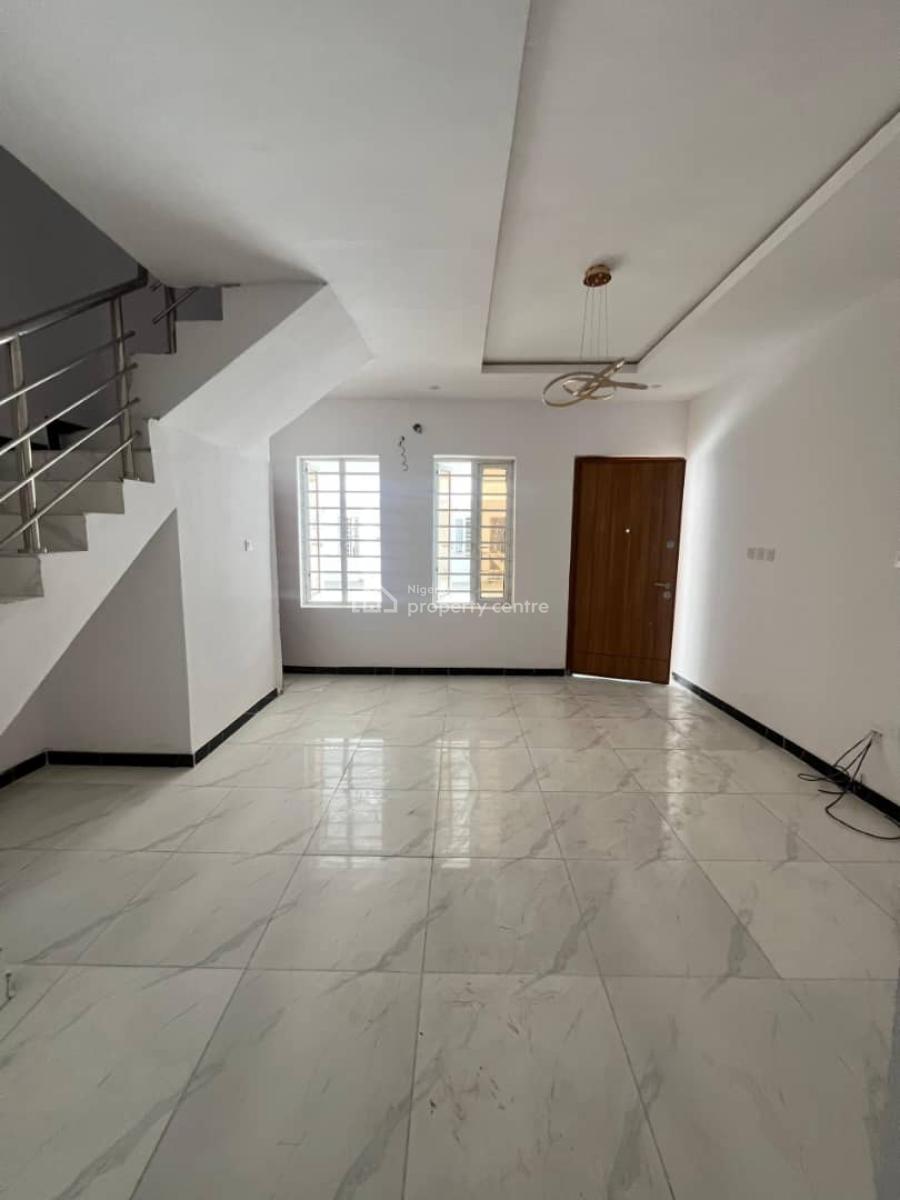 Distress: 3bedroom Terrace Duplex, Abraham Adesanya, Ajiwe, Ajah, Lagos, Terraced Duplex for Sale