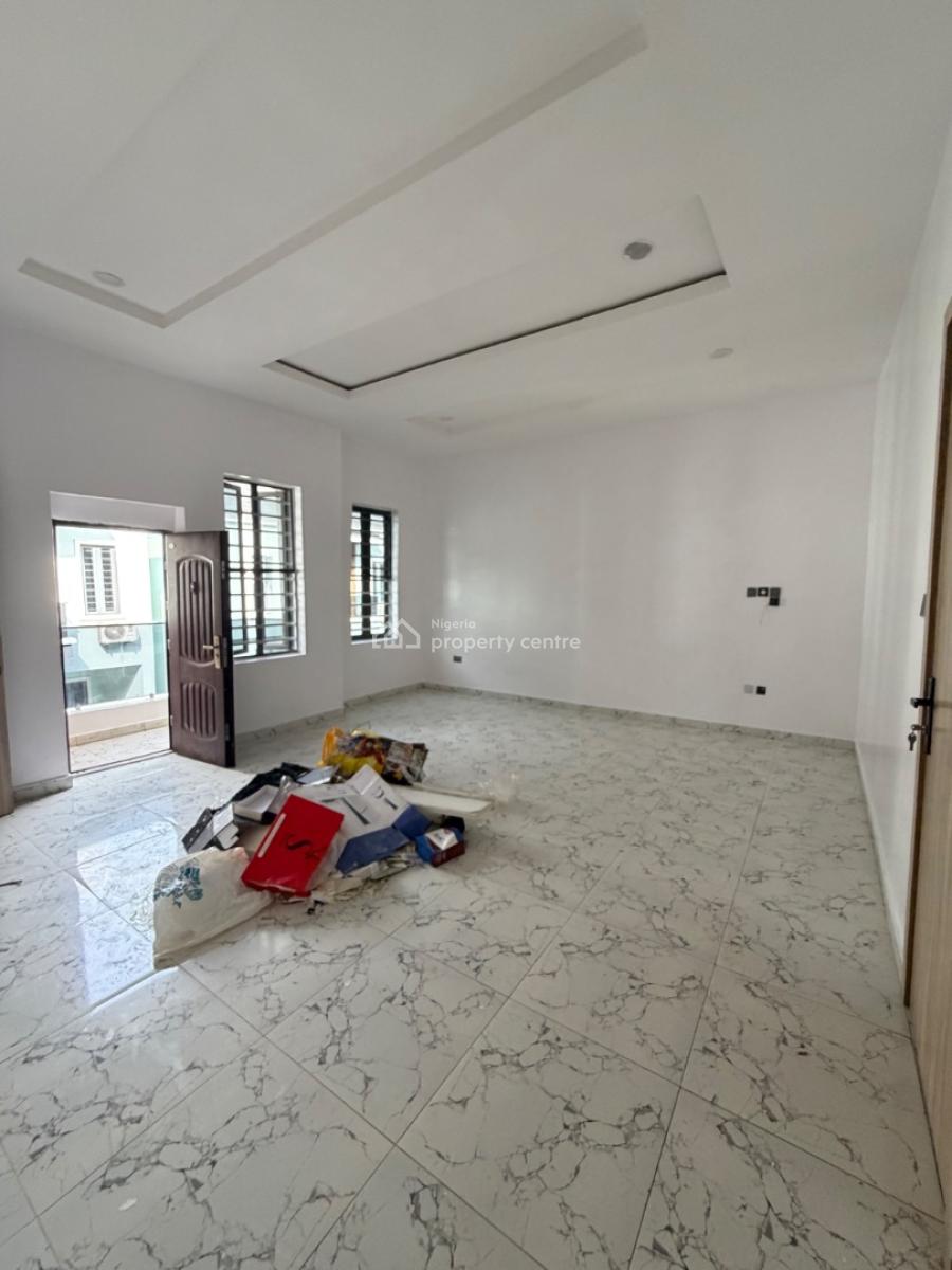 a Spacious Master Room Shared Apartment, Royal Pine Estate Orchid, Lafiaji, Lekki, Lagos, Self Contain (single Rooms) for Rent
