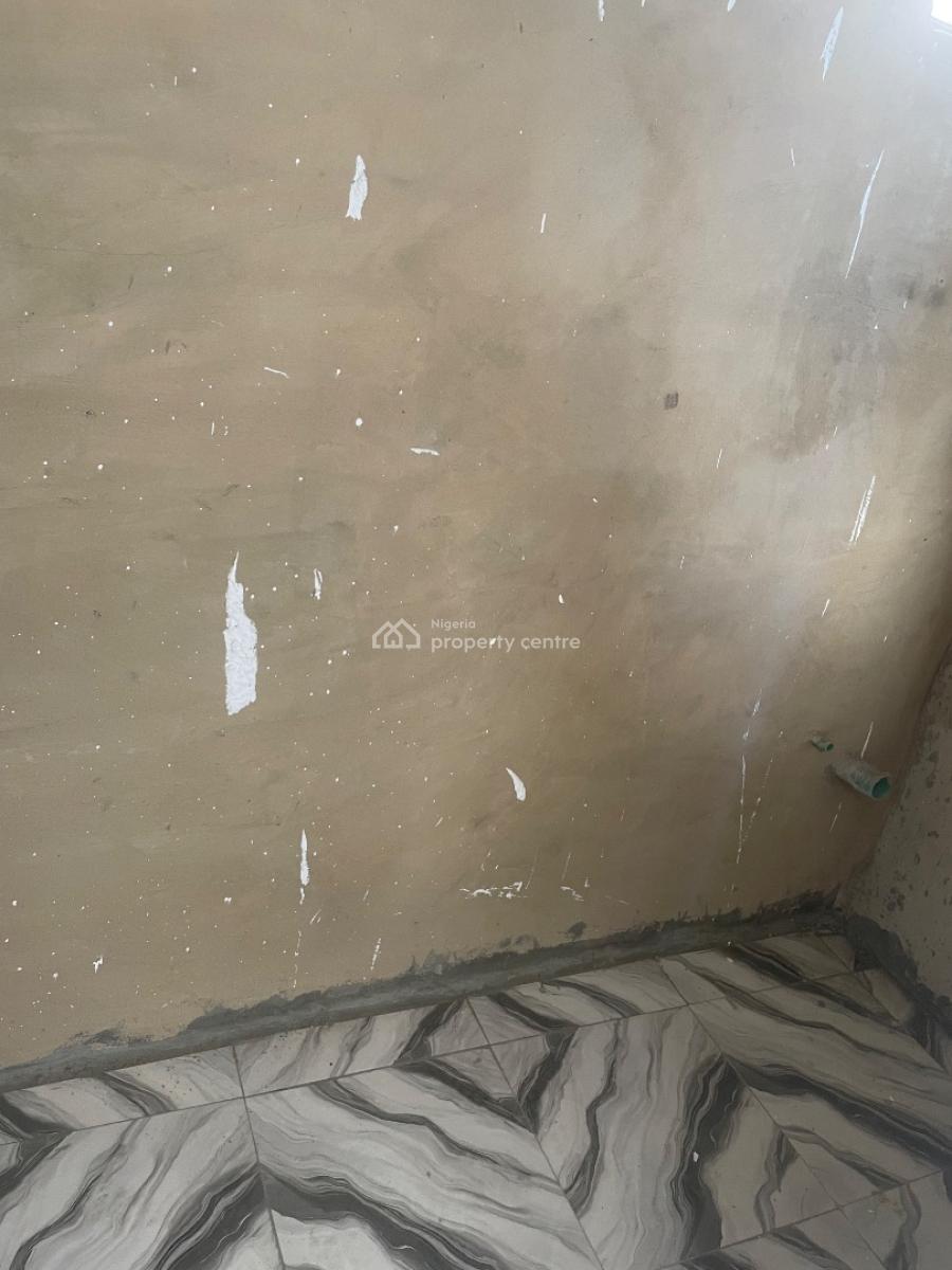 Room Self, Pedro Road, Shomolu, Lagos, Self Contain (single Rooms) for Rent
