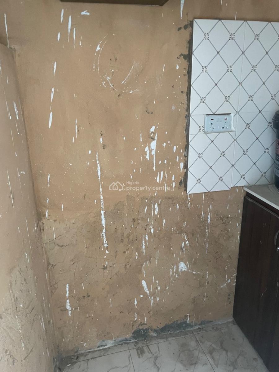 Room Self, Pedro Road, Shomolu, Lagos, Self Contain (single Rooms) for Rent