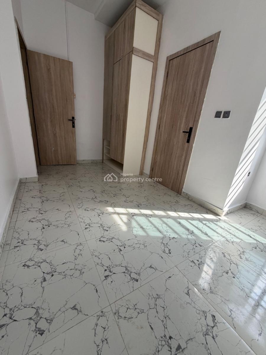 Single Shared Apartment, Royal Pine, Lafiaji, Lekki, Lagos, House for Rent