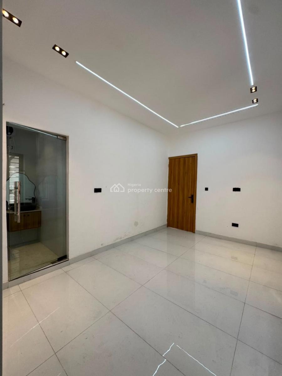 5bedroom Semi-detached Duplex with Bq & Pool, Thomas Estate, Ajiwe, Ajah, Lagos, Semi-detached Duplex for Sale
