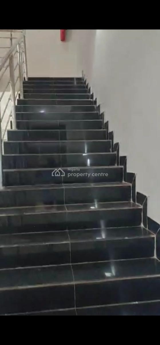 Neatly Used 5 Bedroom Semi Detached House with a Boys Quarter, Osapa Road, Lekki, Lagos, Osapa, Lekki, Lagos, Semi-detached Duplex for Rent