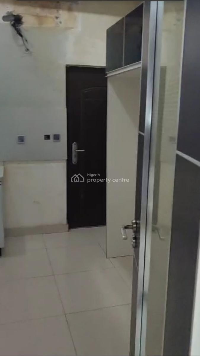 Neatly Used 5 Bedroom Semi Detached House with a Boys Quarter, Osapa Road, Lekki, Lagos, Osapa, Lekki, Lagos, Semi-detached Duplex for Rent