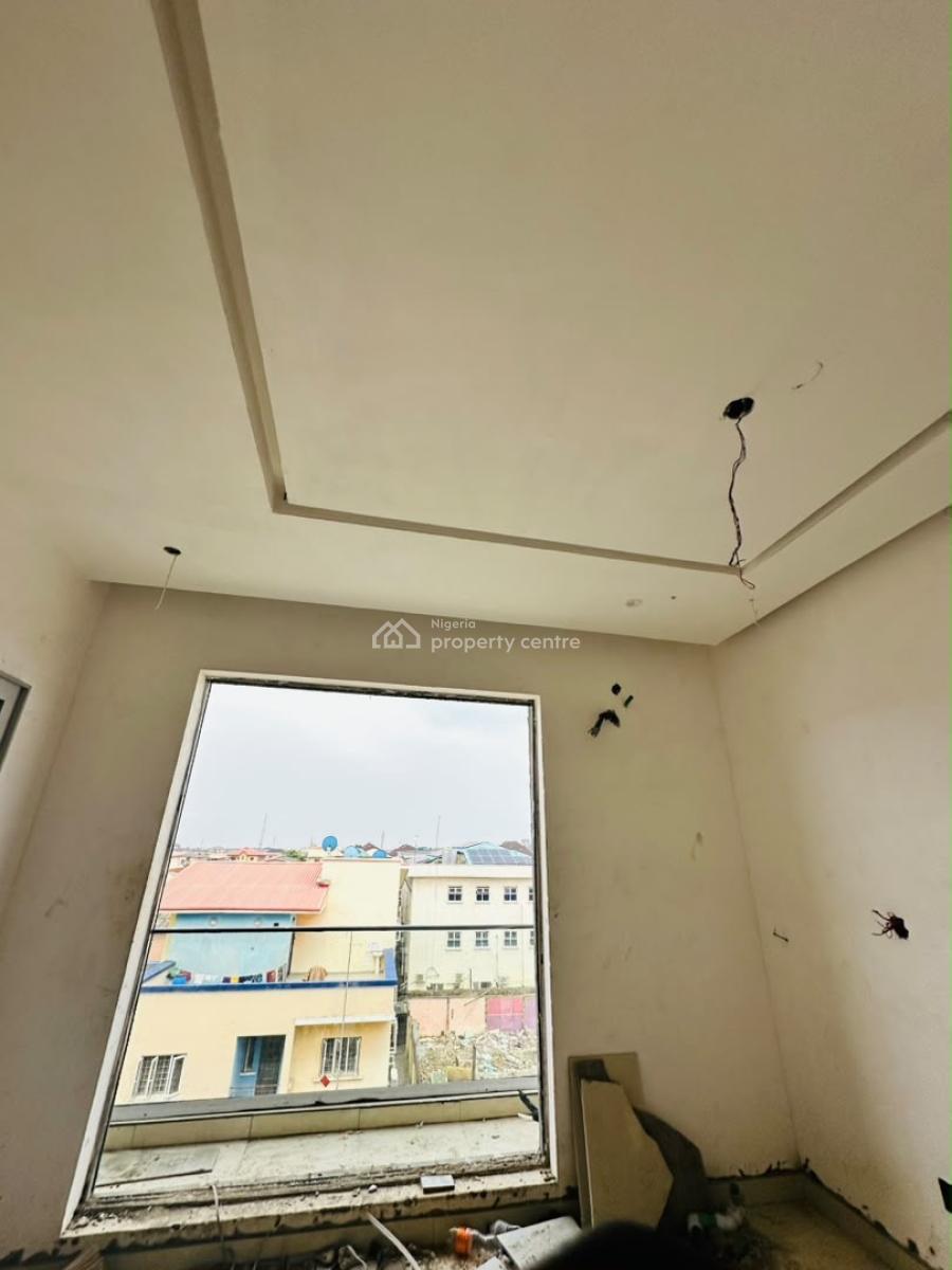 Premium Cashflow Studio Apartment with Luxury Finishing & Rooftoploung, 2 Mins Away From Unilag, Akoka, Yaba, Lagos, Flat / Apartment for Sale