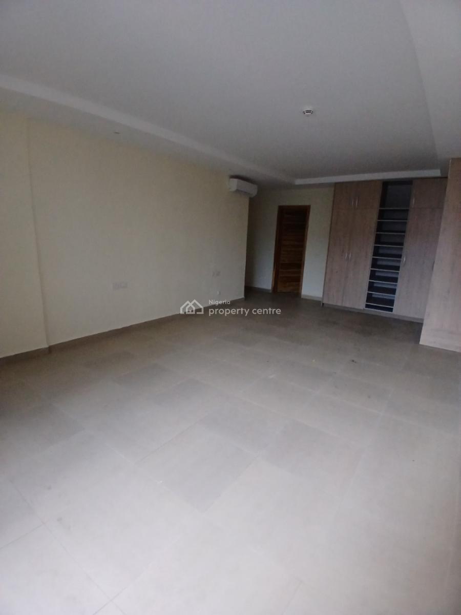 Massive and Serviced with 24/7 Power Supply 2 Bedroom En-suite New Fla, Lekki Phase 1, Lekki, Lagos, Flat / Apartment for Sale
