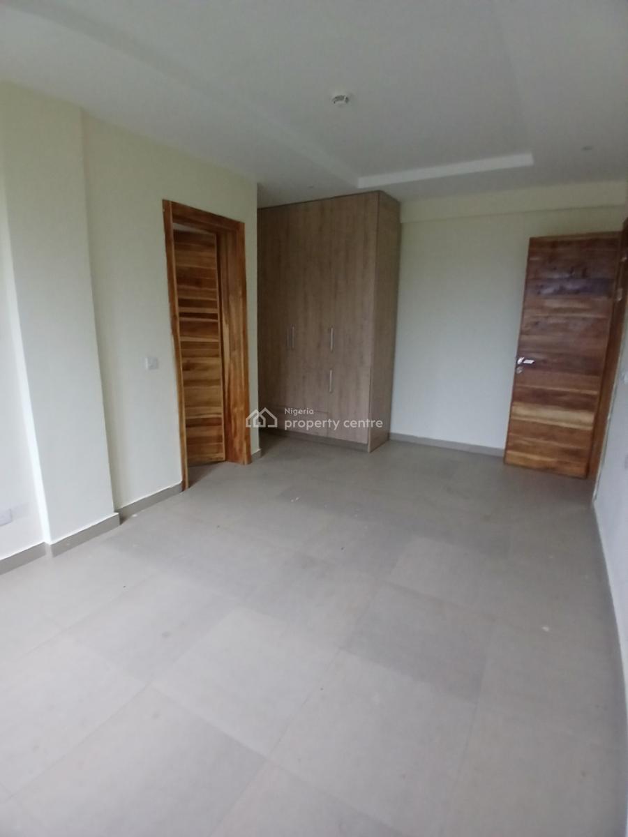 Massive and Serviced with 24/7 Power Supply 2 Bedroom En-suite New Fla, Lekki Phase 1, Lekki, Lagos, Flat / Apartment for Sale