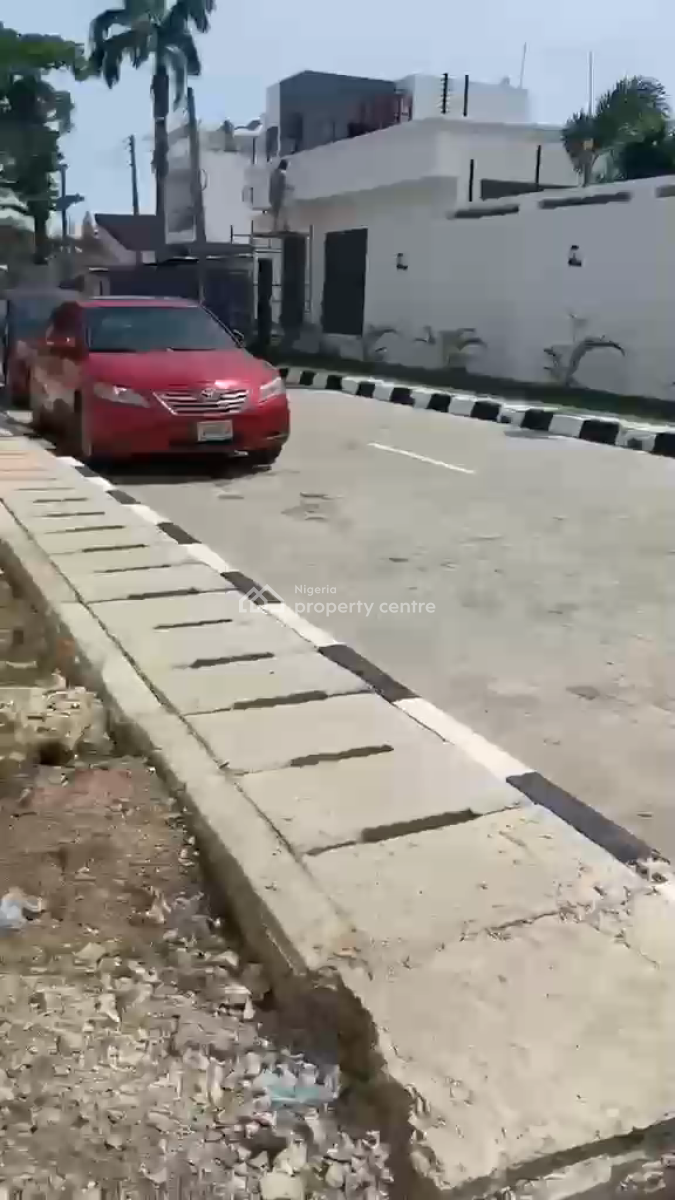 Fenced Gated Bare Land of Approximately 986sqm, Off Mcpherson Road, Ikoyi, Lagos, Mixed-use Land for Rent